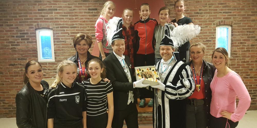 Junior dansmariekes krijgen hoog bezoek