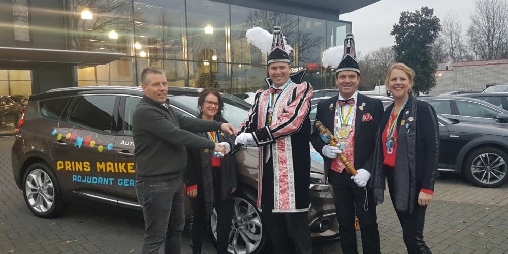 Hoogheden CV de Papsleef'n nemen hofauto in ontvangst
